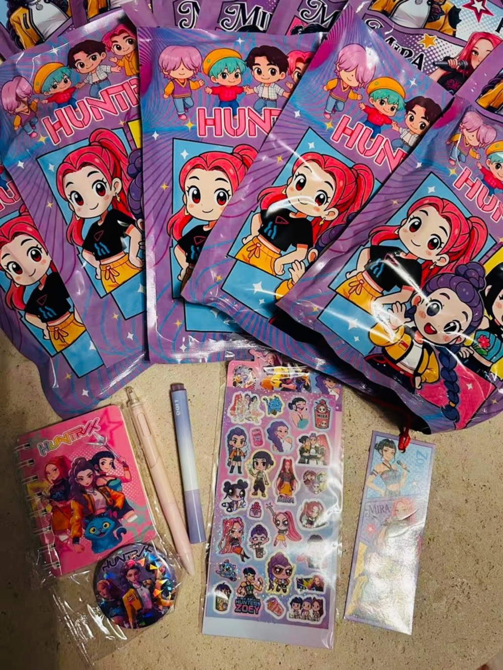 K-pop Demon Hunters HUNTRIX Large Size Goodie Bag x 12bags